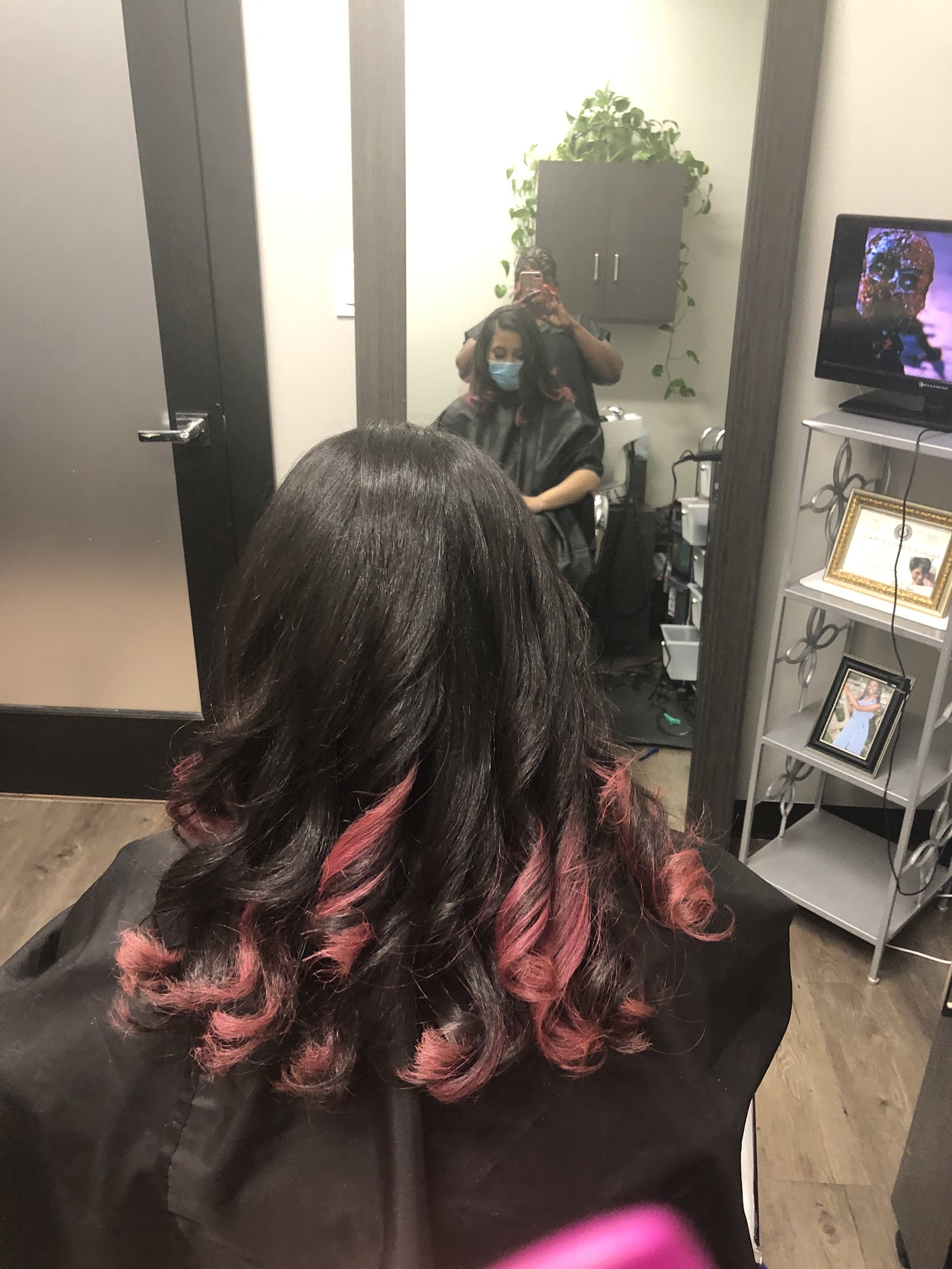 Inside Signature By Debz Black Hair Salon suite 404